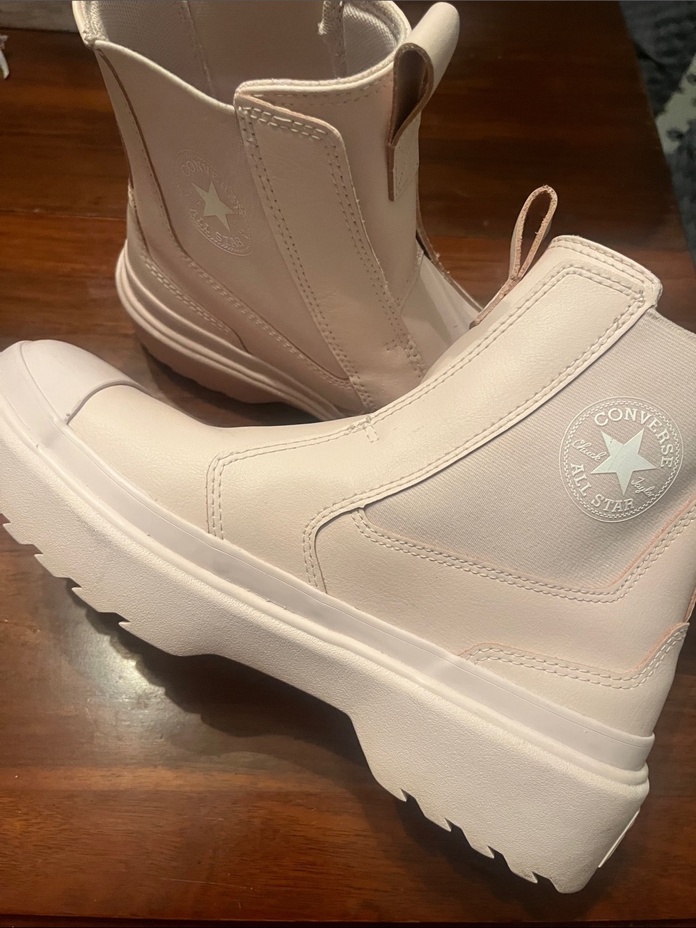 Converse Chuck Taylor All Star Lugged Chelsea Boot, size 8